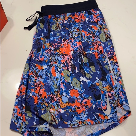 Nike Dri-Fit shorts - Picture 1 of 1